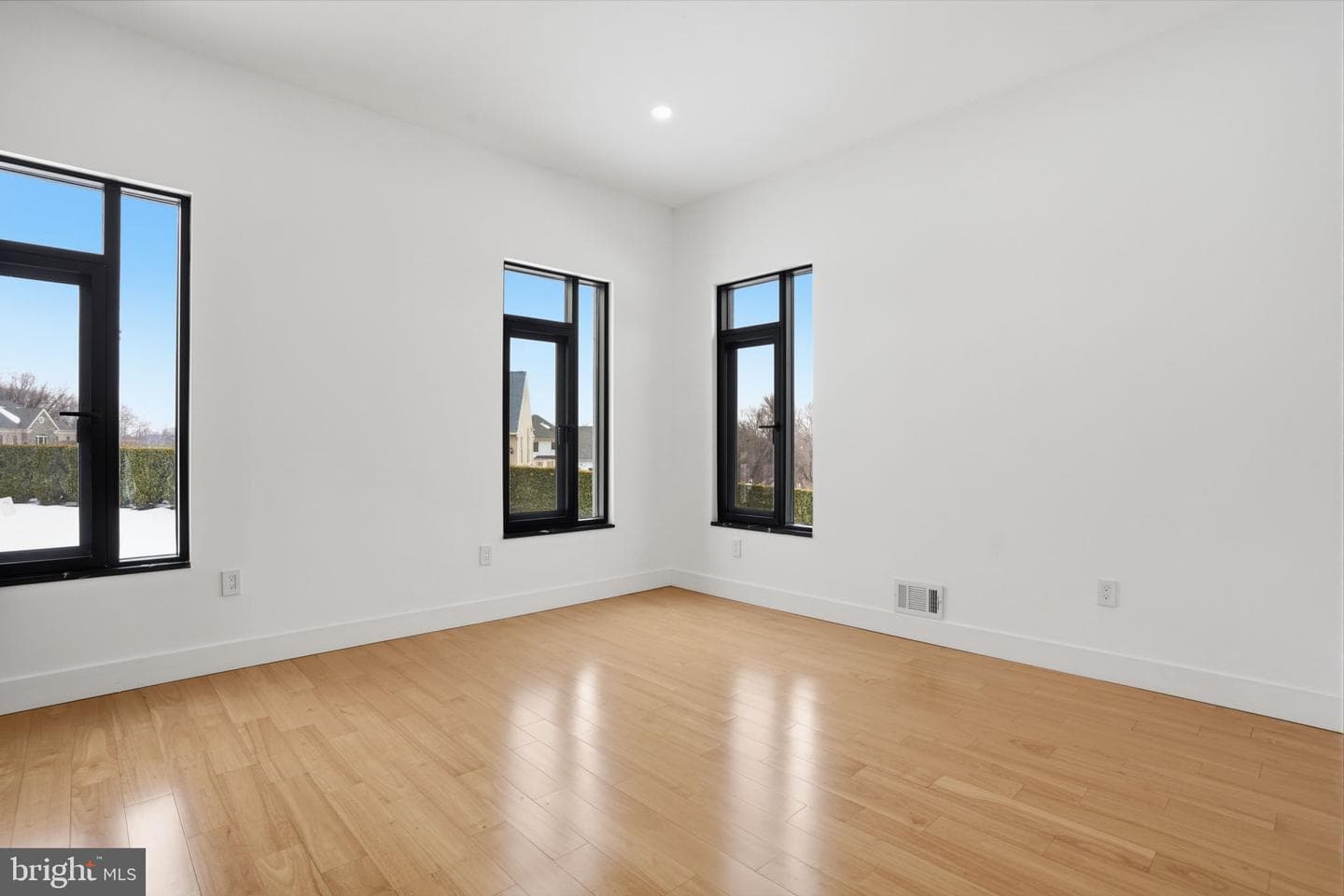 1047 Welsh Road photo 61