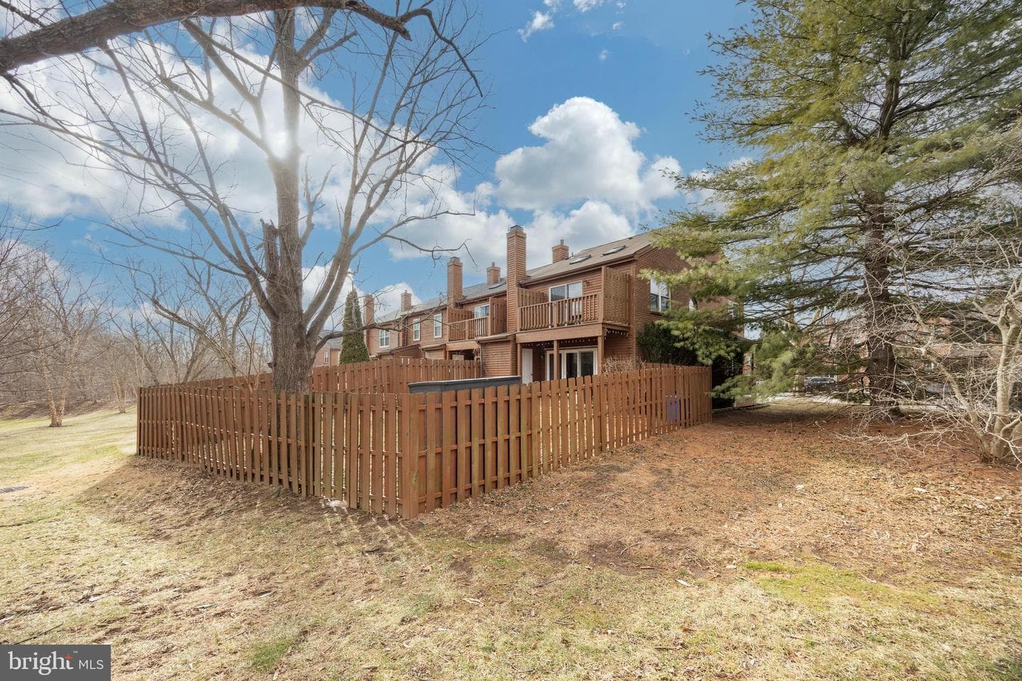 101 Honeylocust Court photo 40