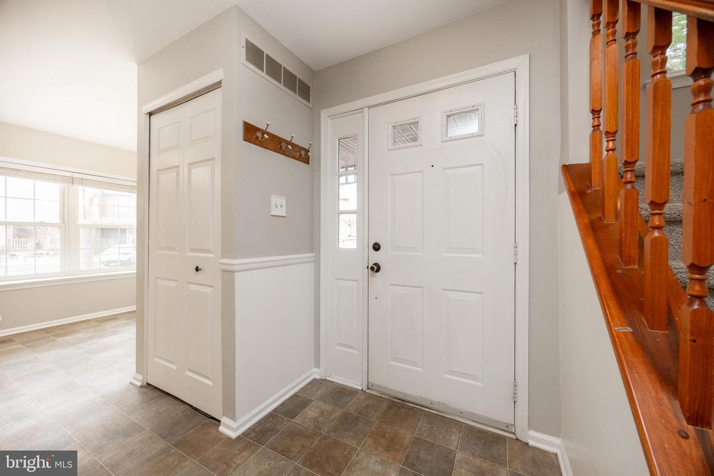 101 Honeylocust Court photo 5