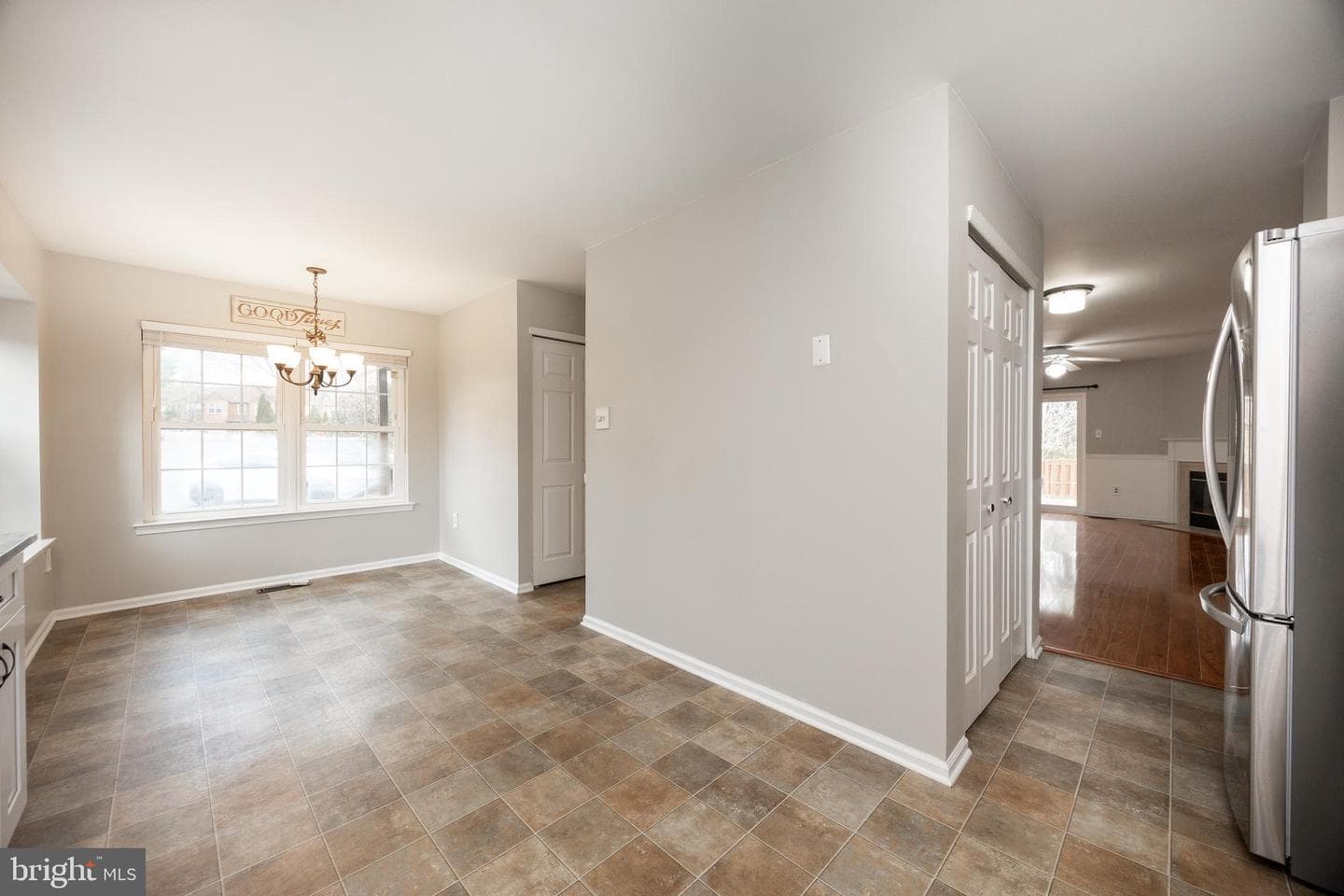 101 Honeylocust Court photo 9