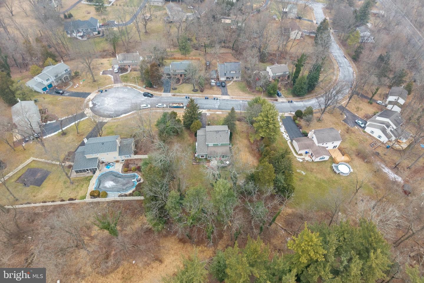 124 Russell Circle photo 28