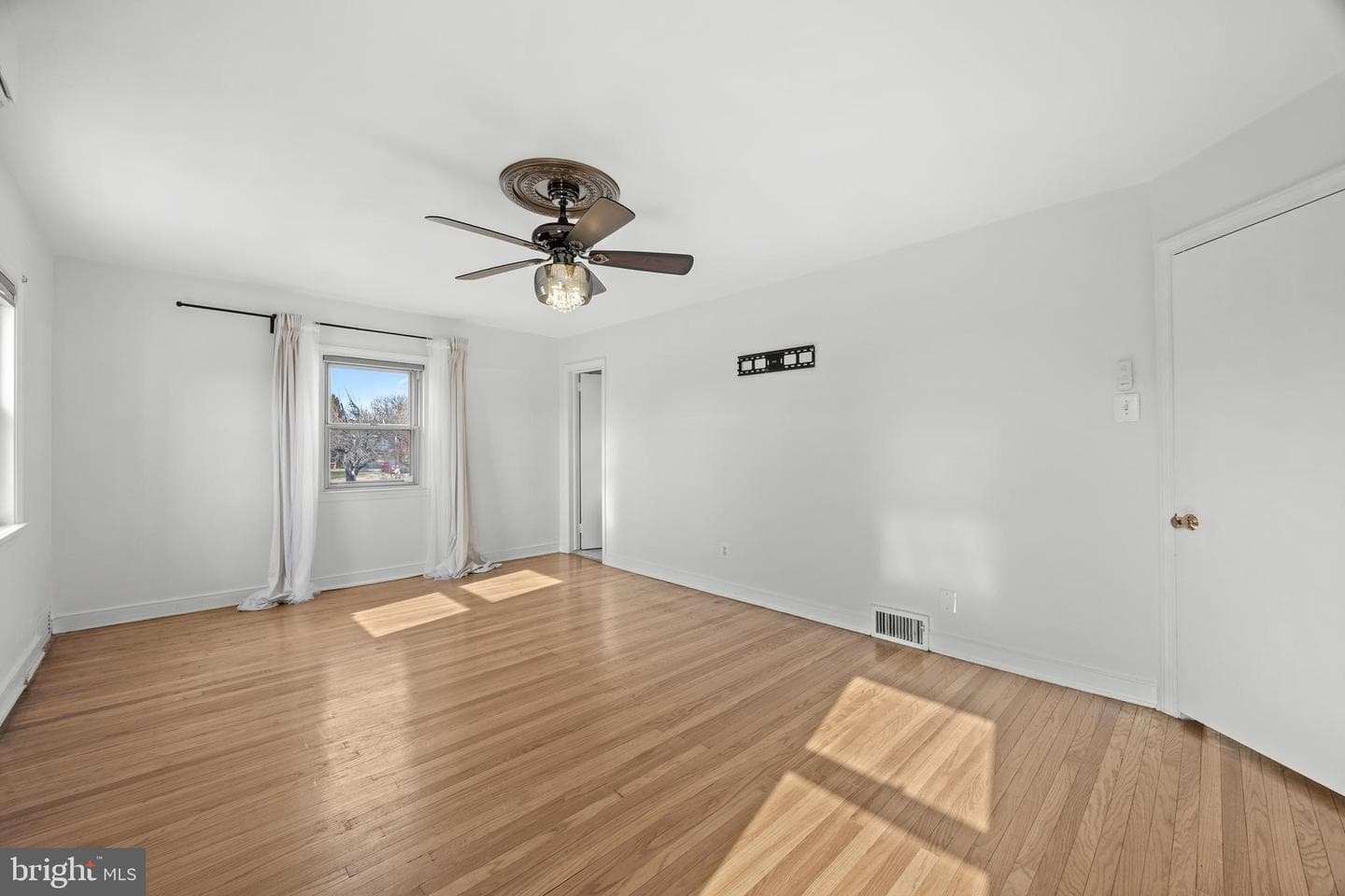 37 Dewey Road photo 21