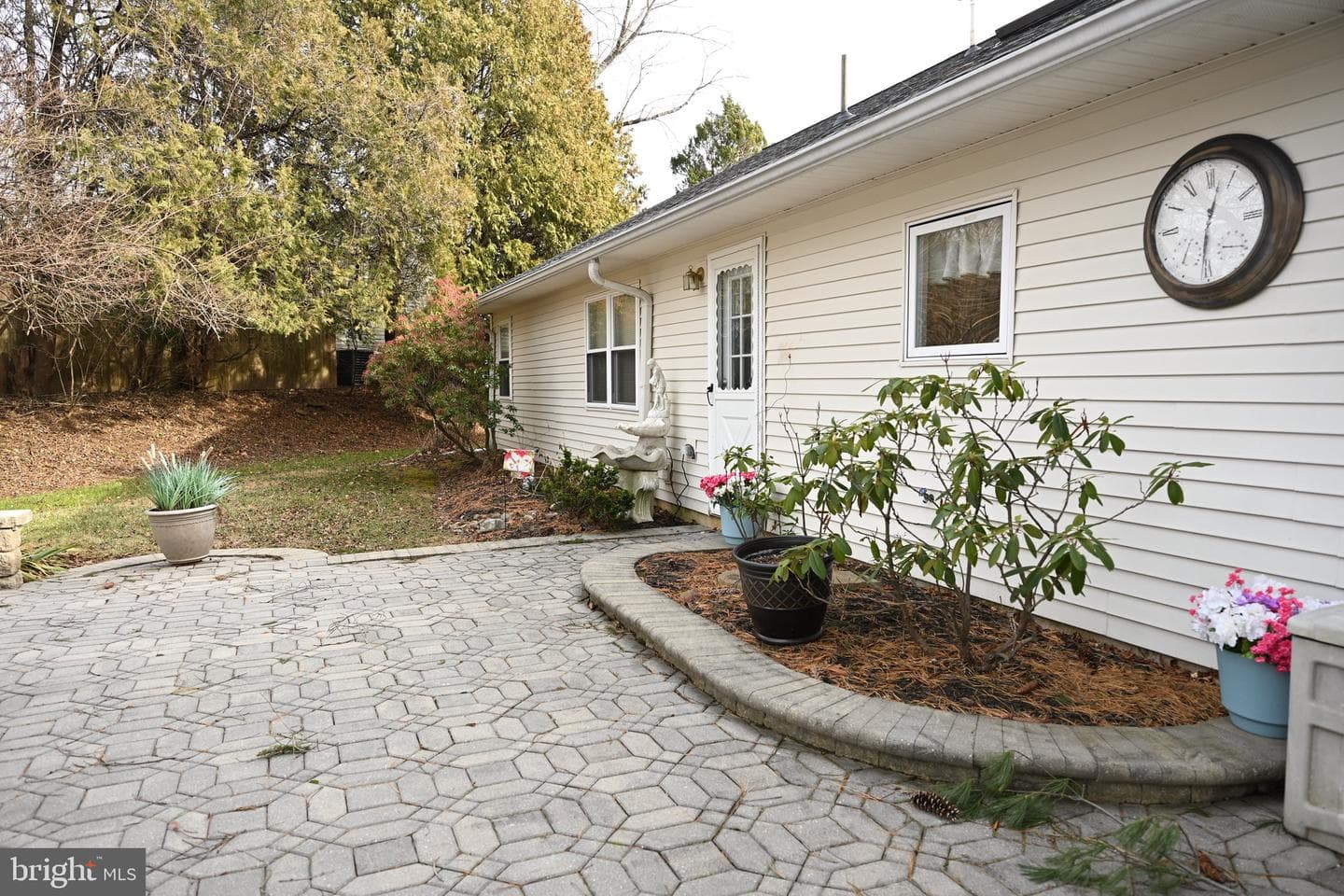 1009 Cromwell Road photo 34