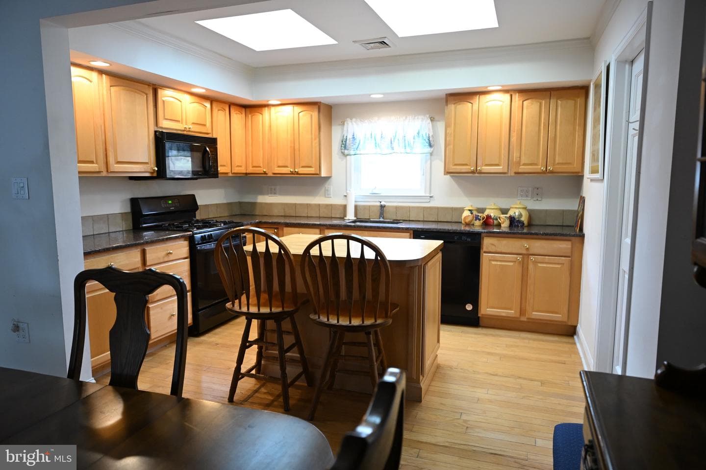 1009 Cromwell Road photo 9