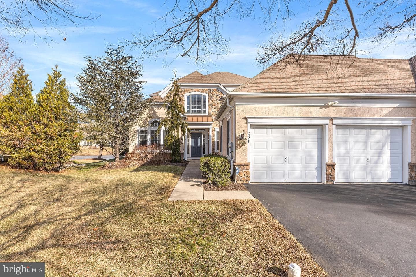 251 Goldenrod Drive photo 4