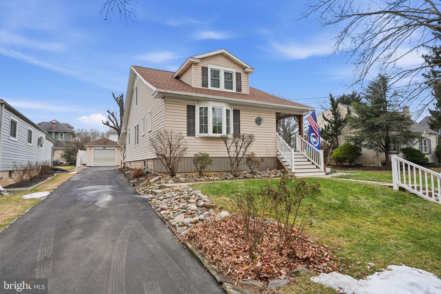 251 Ellis Road photo 1