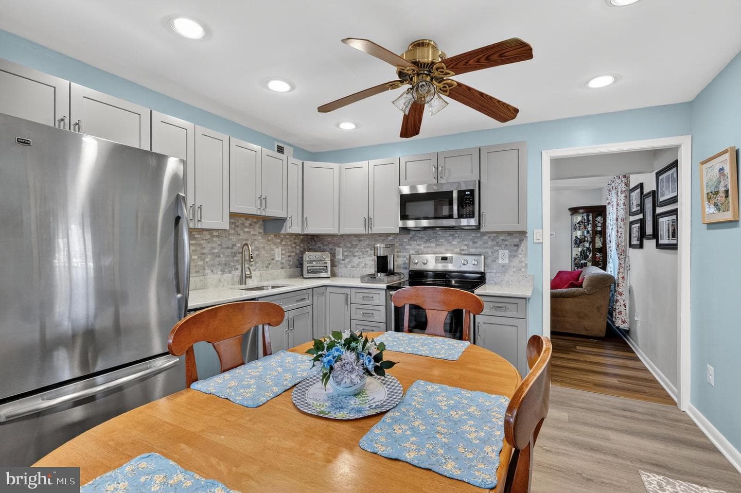 220 Liberty photo 12