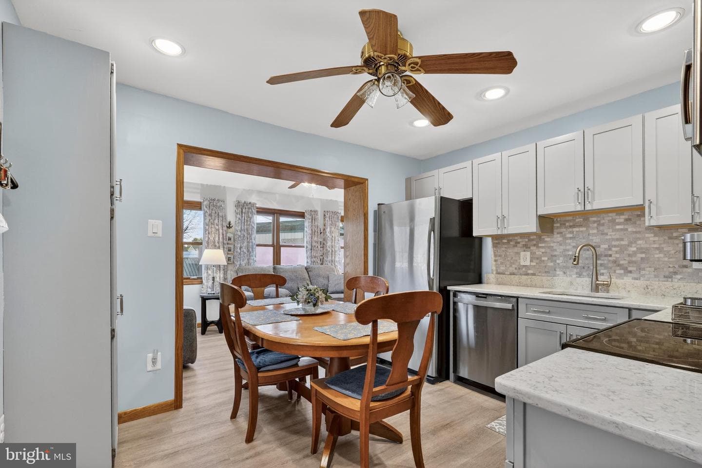 220 Liberty photo 15