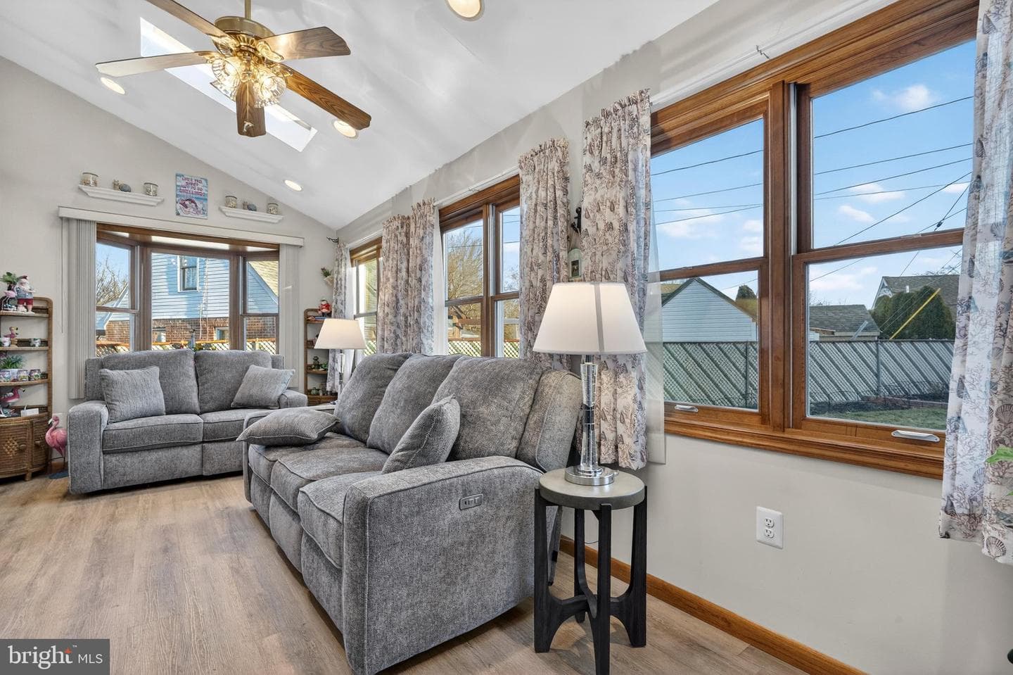 220 Liberty photo 17