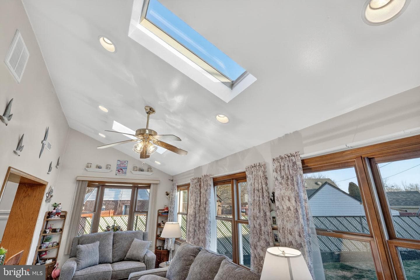 220 Liberty photo 18