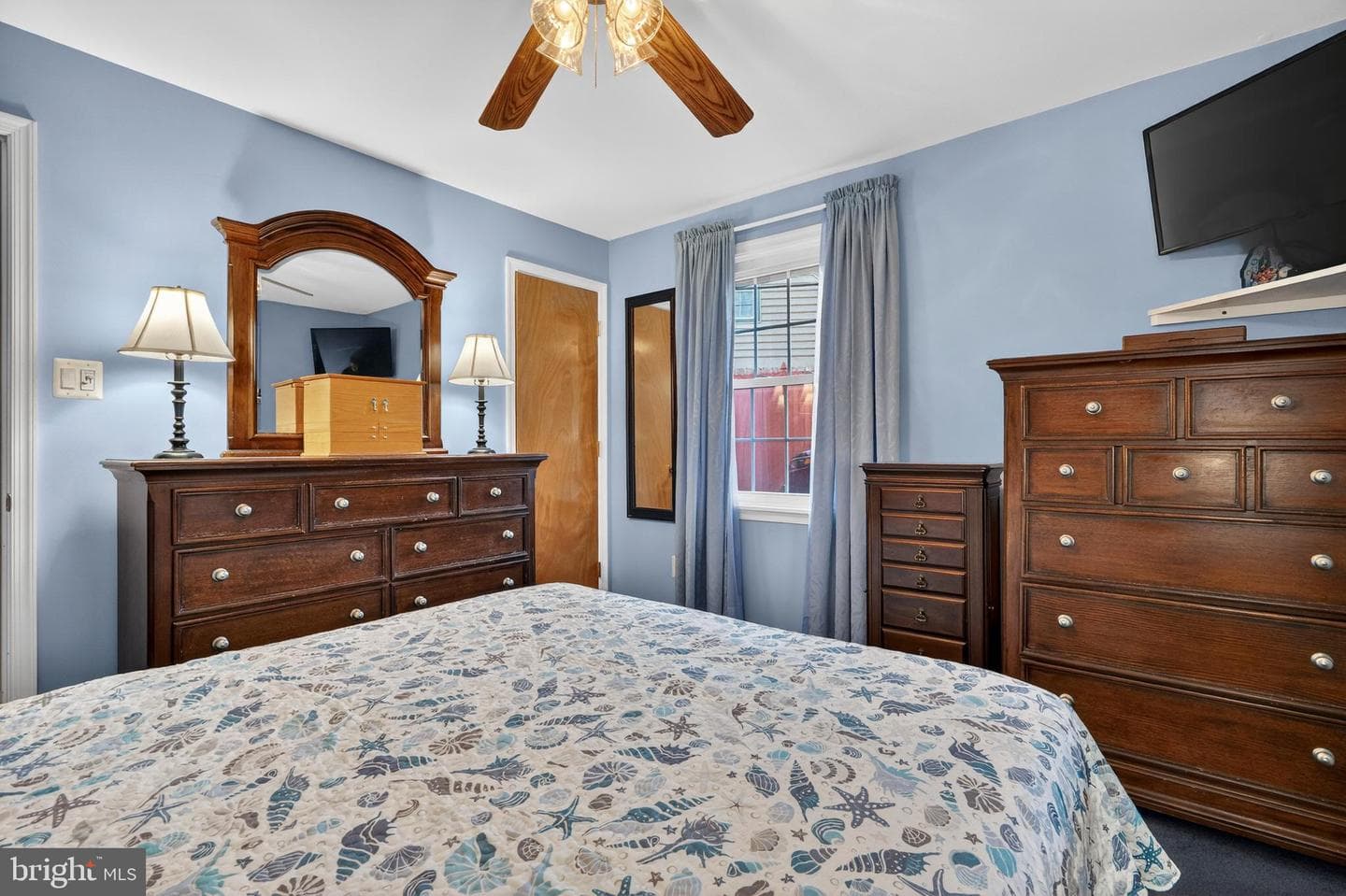 220 Liberty photo 27