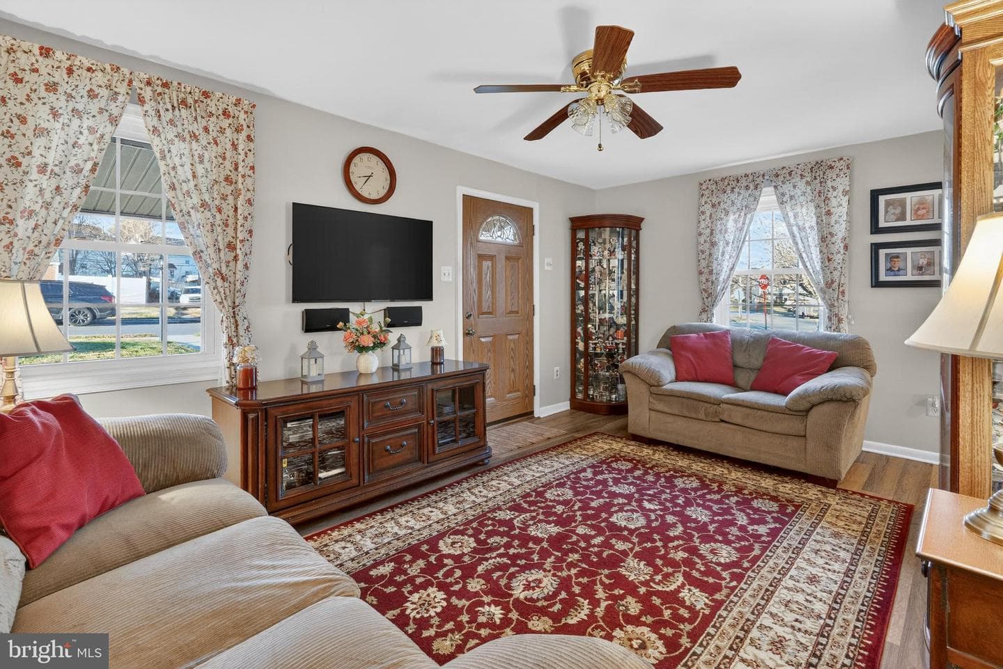 220 Liberty photo 8