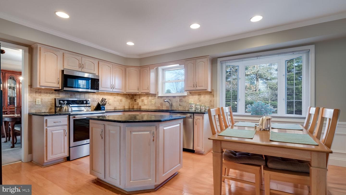 861 Patterson Drive photo 8