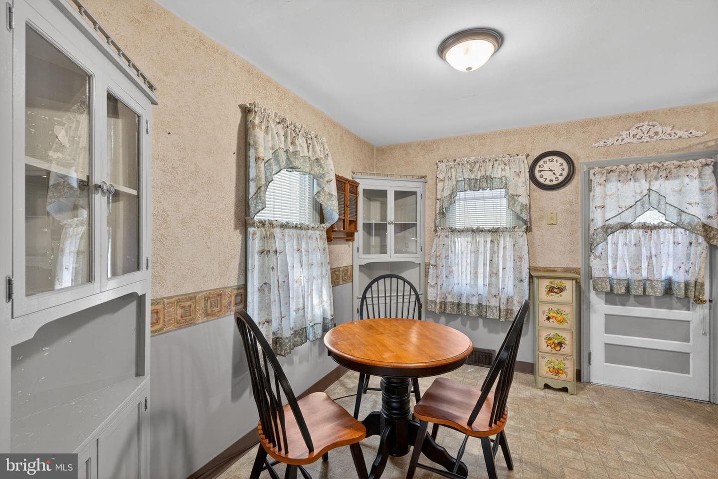 821 N Hanover Street photo 12