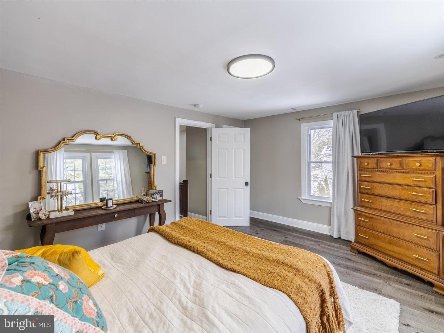 2248 W Walnut Street photo 21