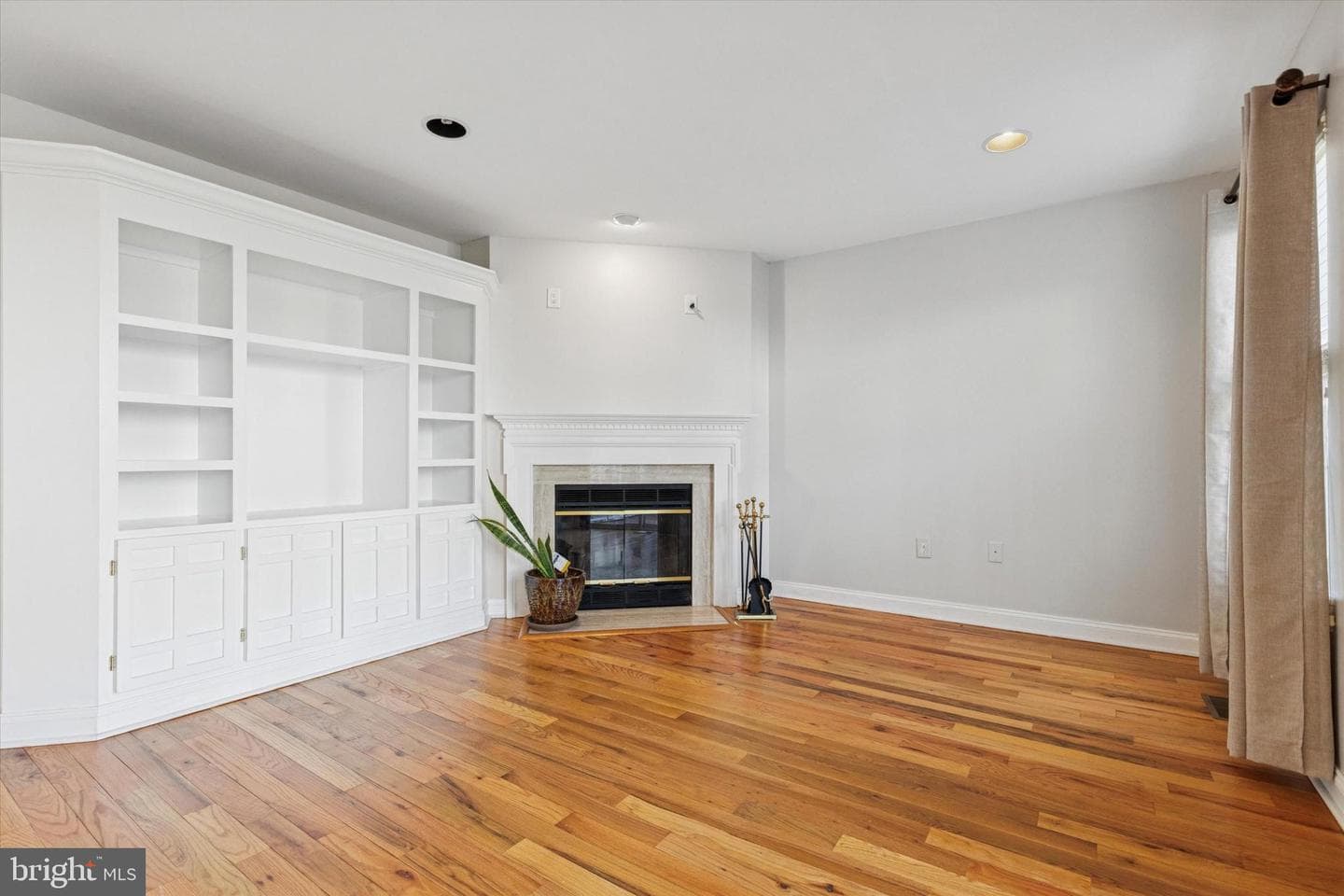 102 Steeplechase Drive photo 5