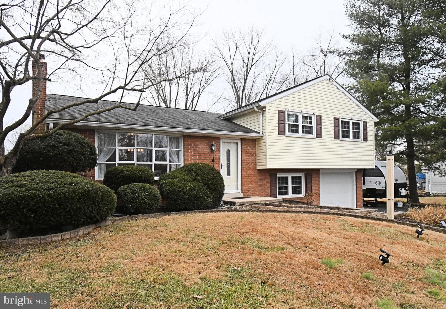 40 Diehl Drive photo 2