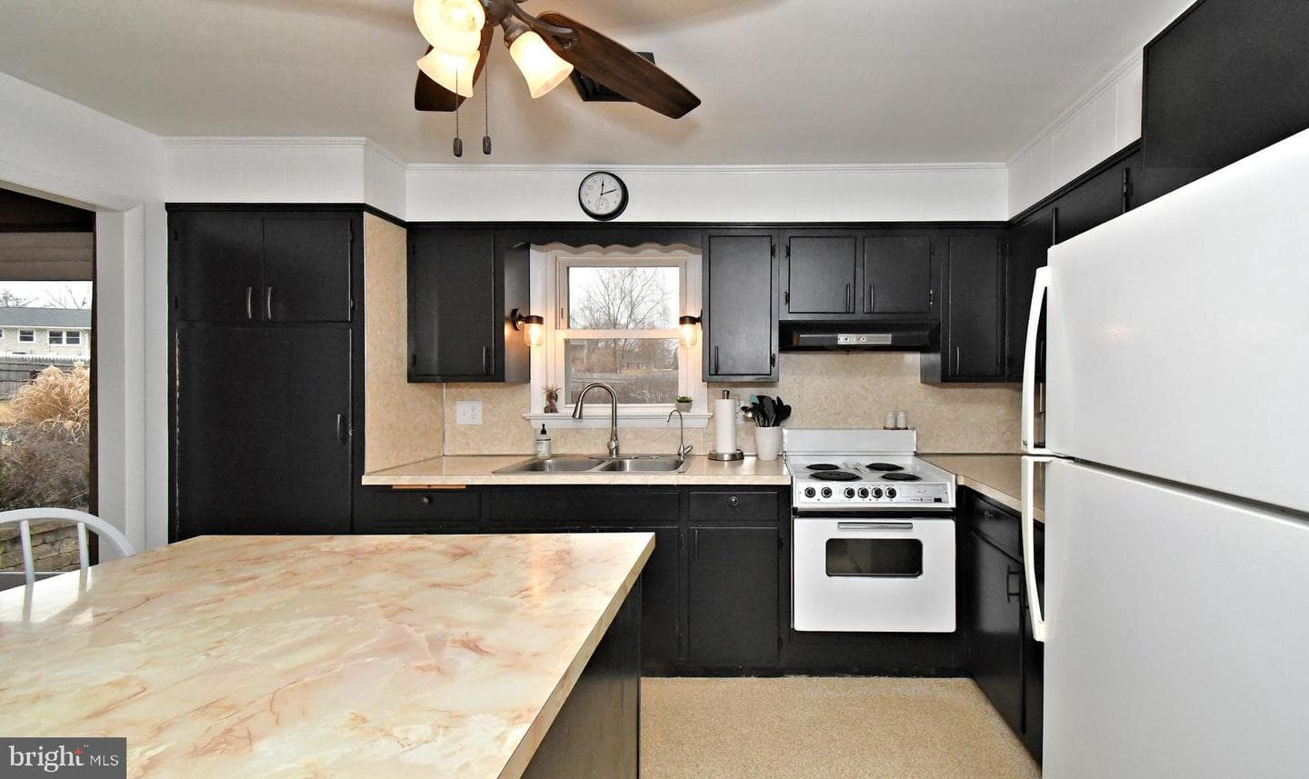 40 Diehl Drive photo 23