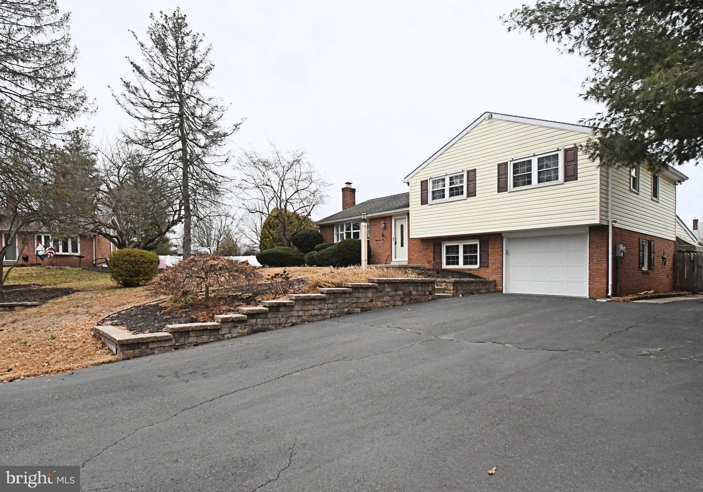40 Diehl Drive photo 3