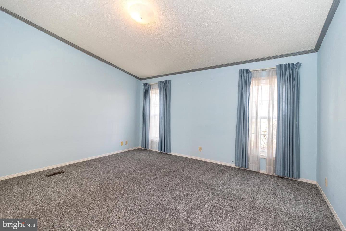 13 Asheton Lane photo 19
