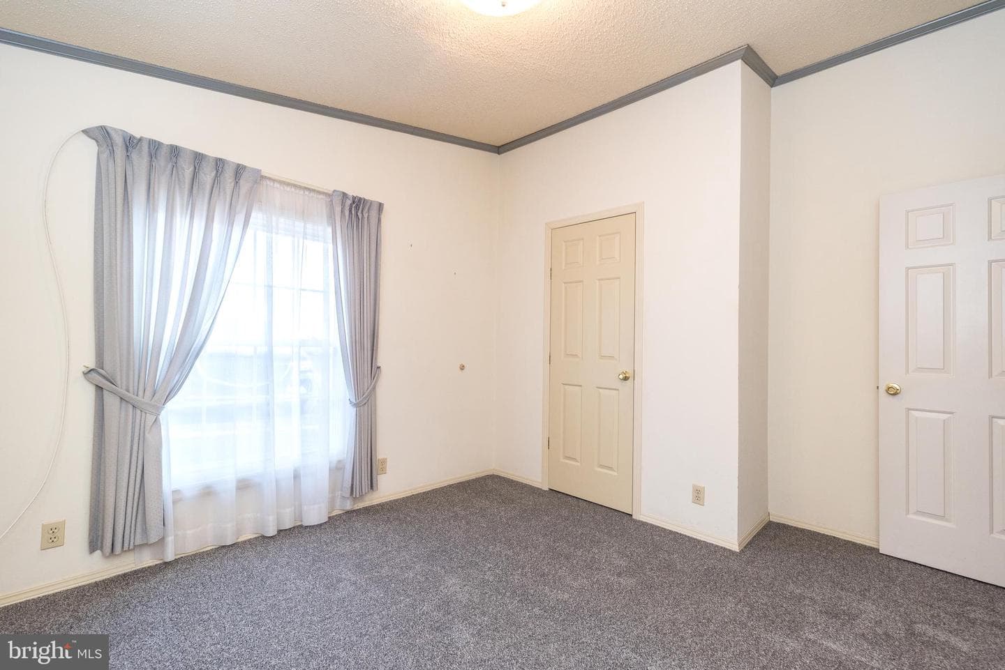 13 Asheton Lane photo 24