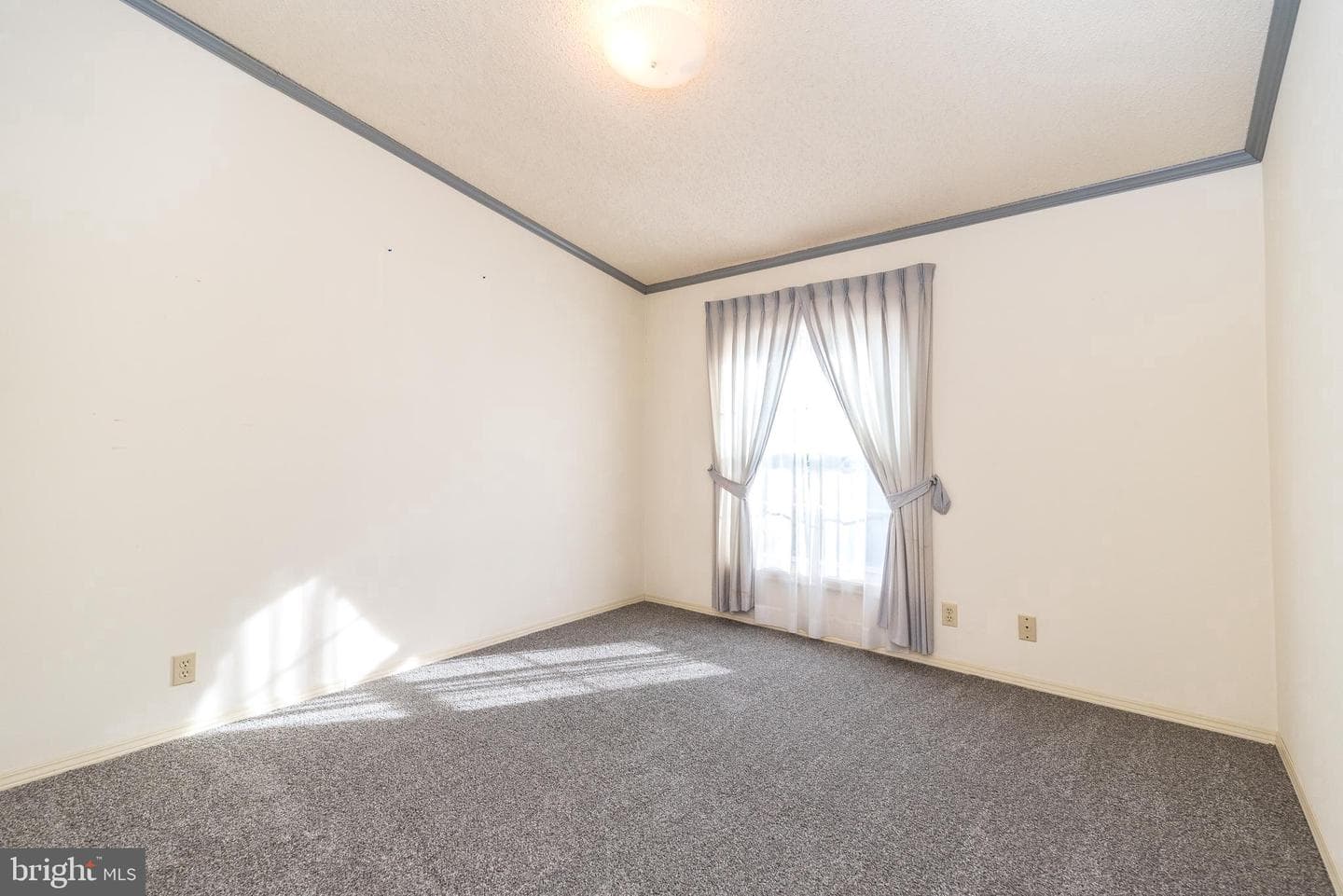 13 Asheton Lane photo 25