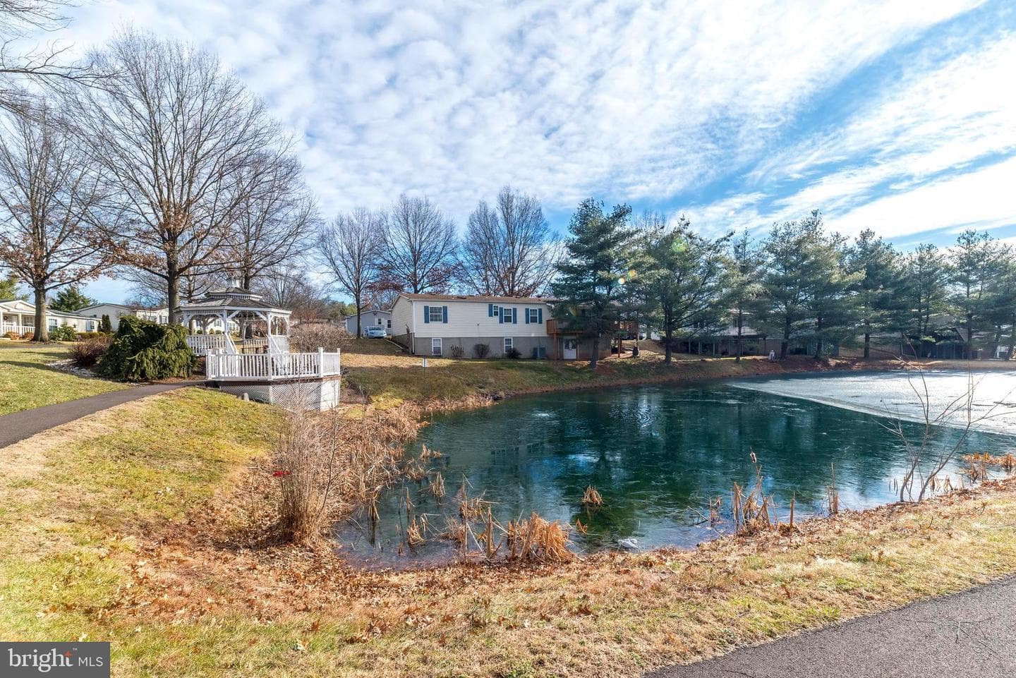 13 Asheton Lane photo 42