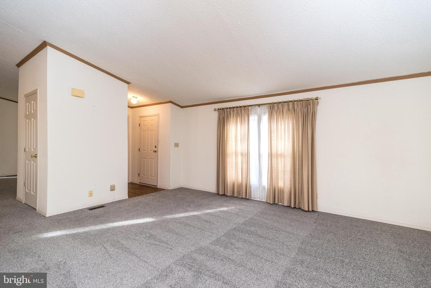 13 Asheton Lane photo 6