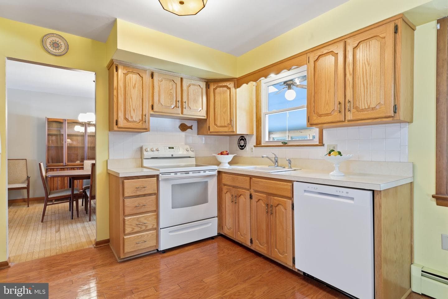 1460 Cathys Lane photo 11