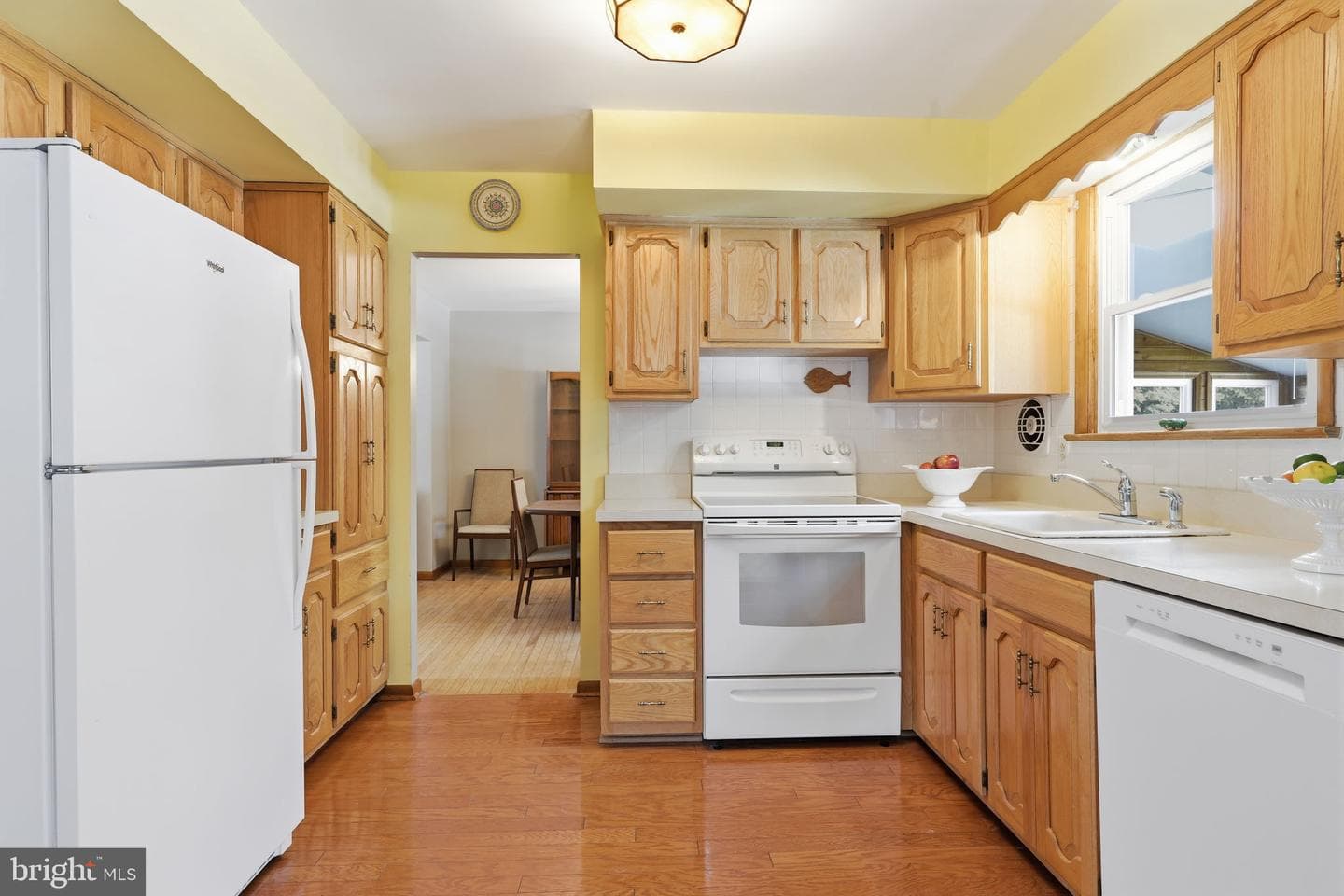 1460 Cathys Lane photo 13