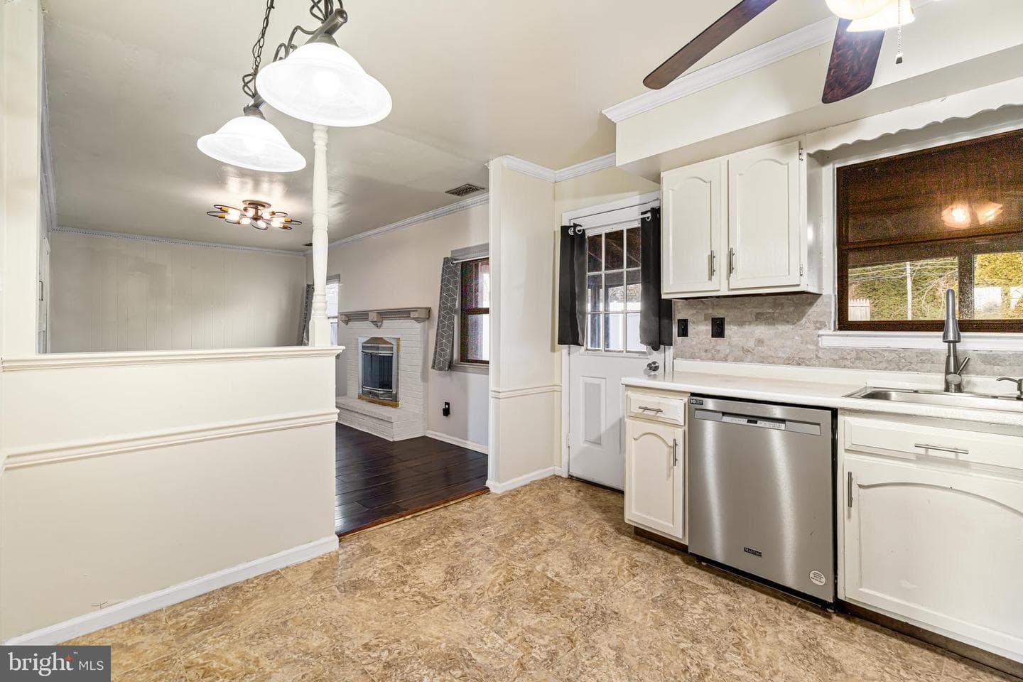 85 Greenwoods Drive photo 9