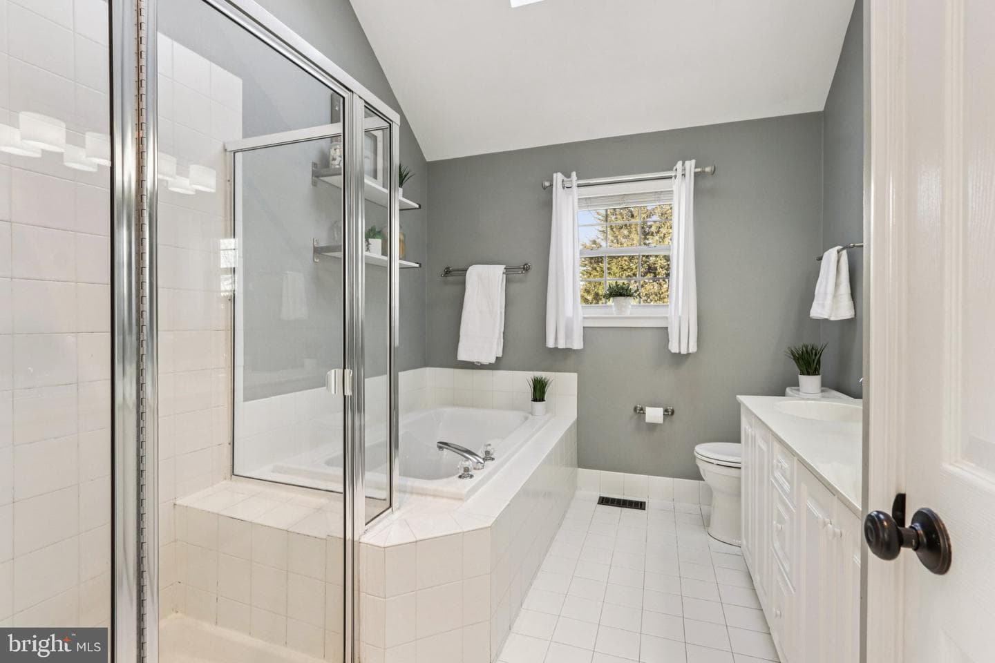 702 Daniel Drive photo 35