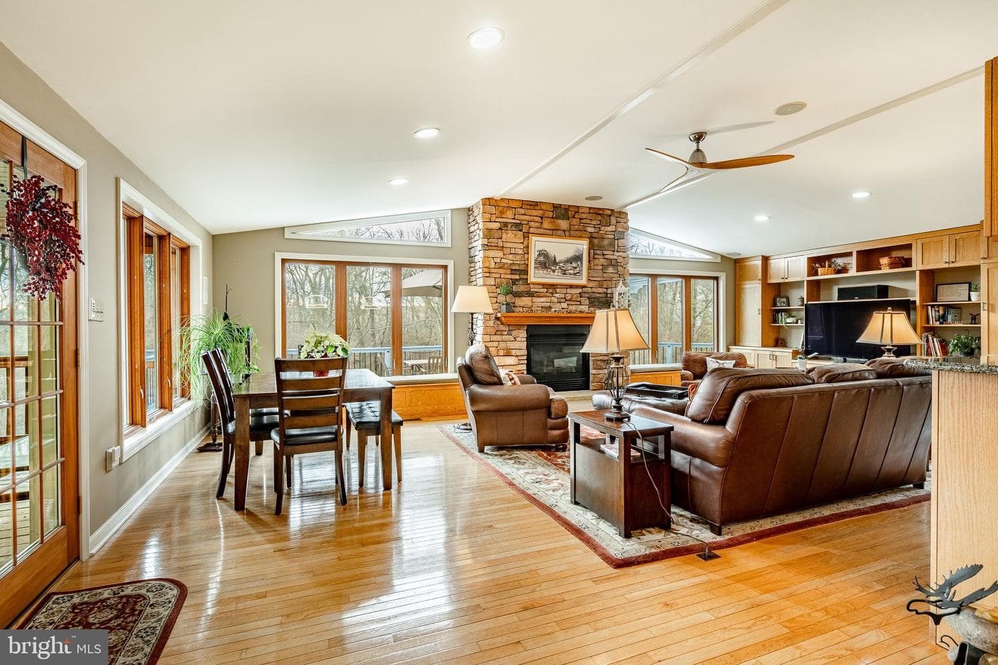 332 Nicholas Lane photo 14