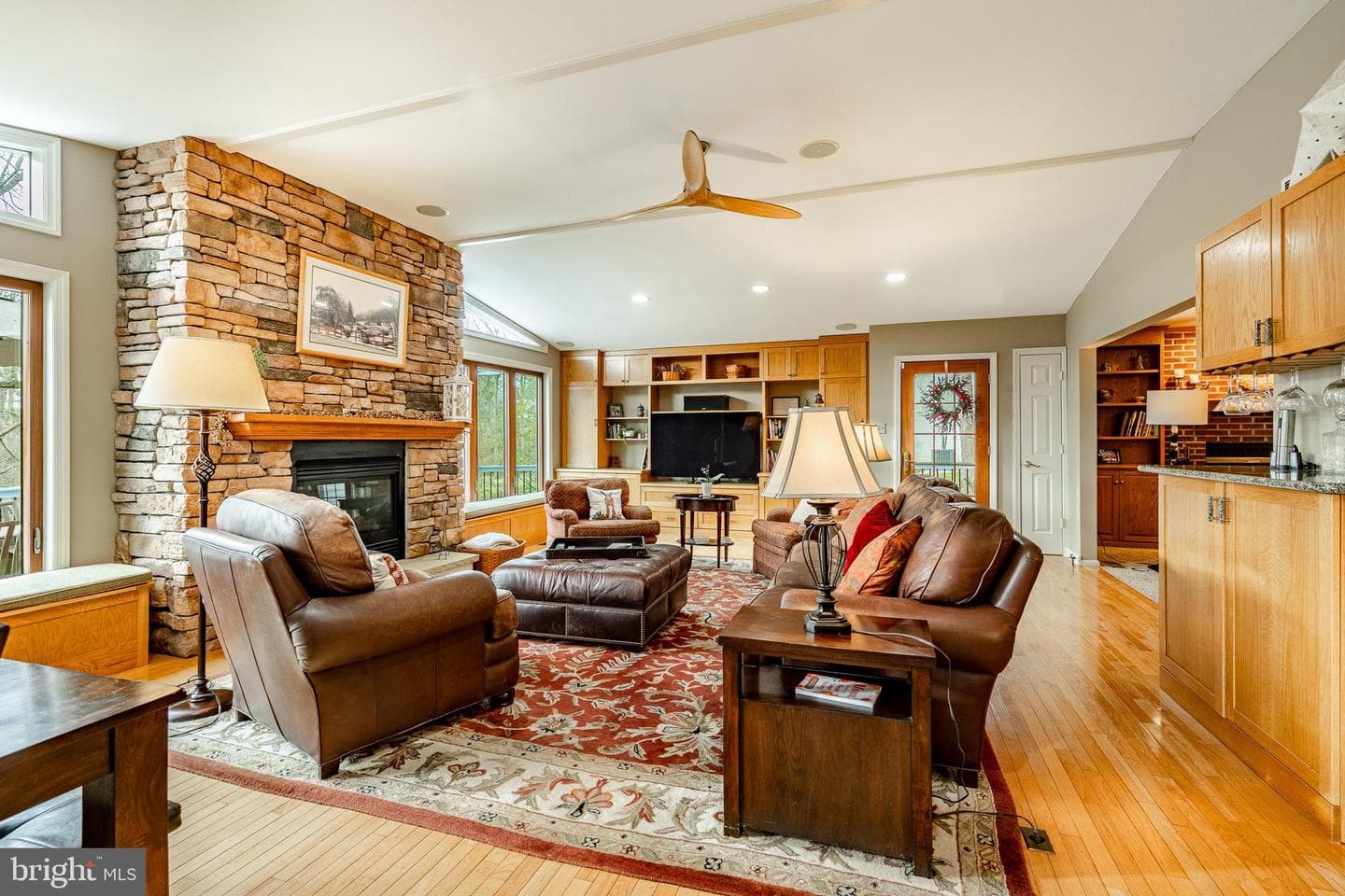 332 Nicholas Lane photo 15