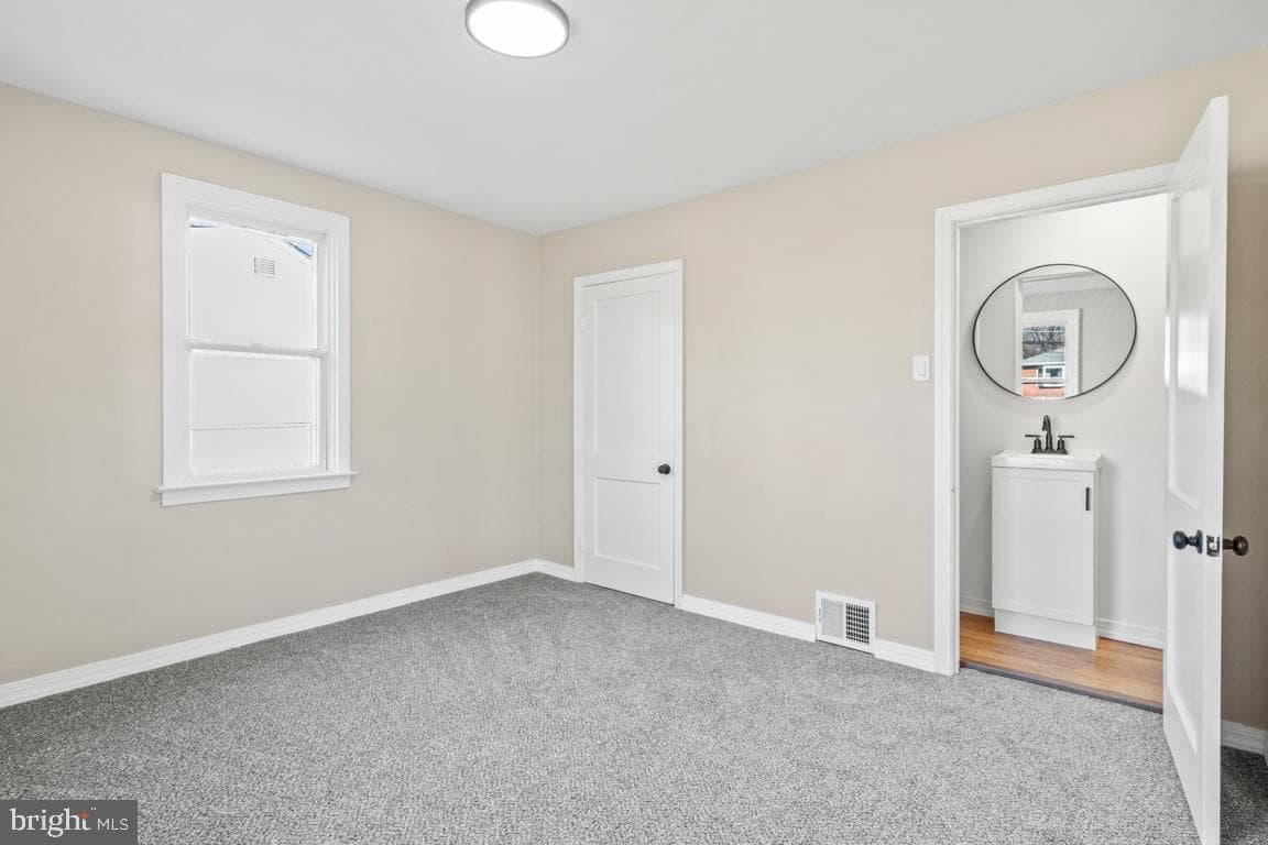 1196 N State Street photo 10