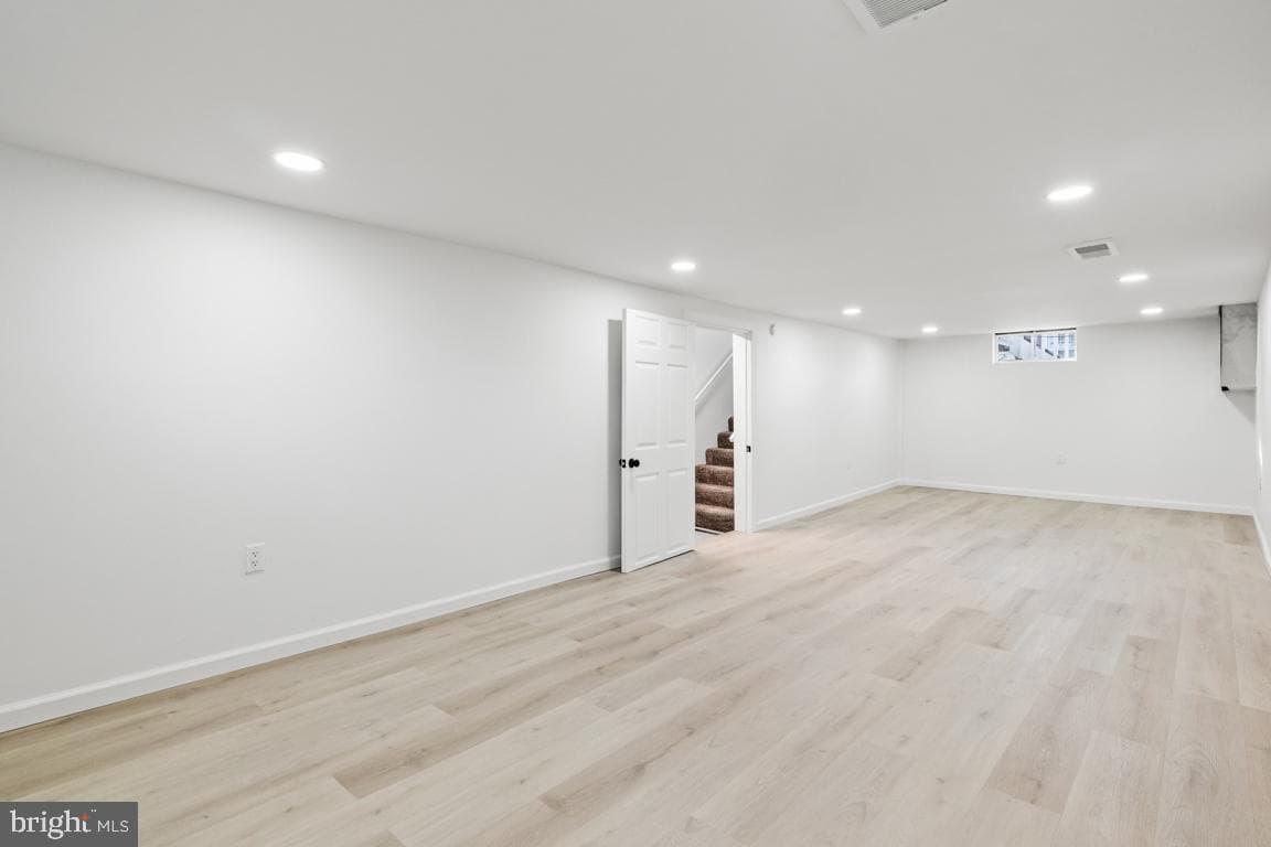 1196 N State Street photo 22