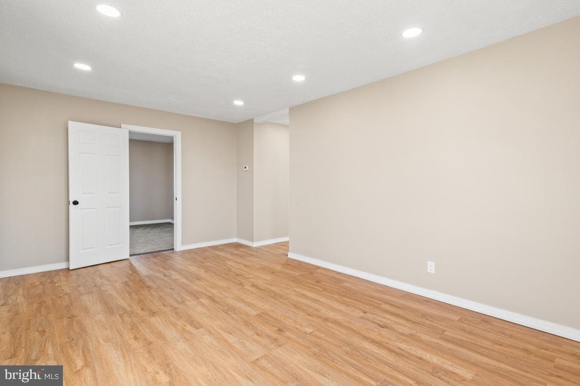 1196 N State Street photo 9