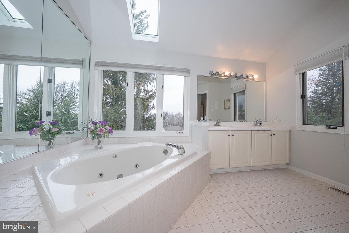 408 Glen Arbor Court photo 32