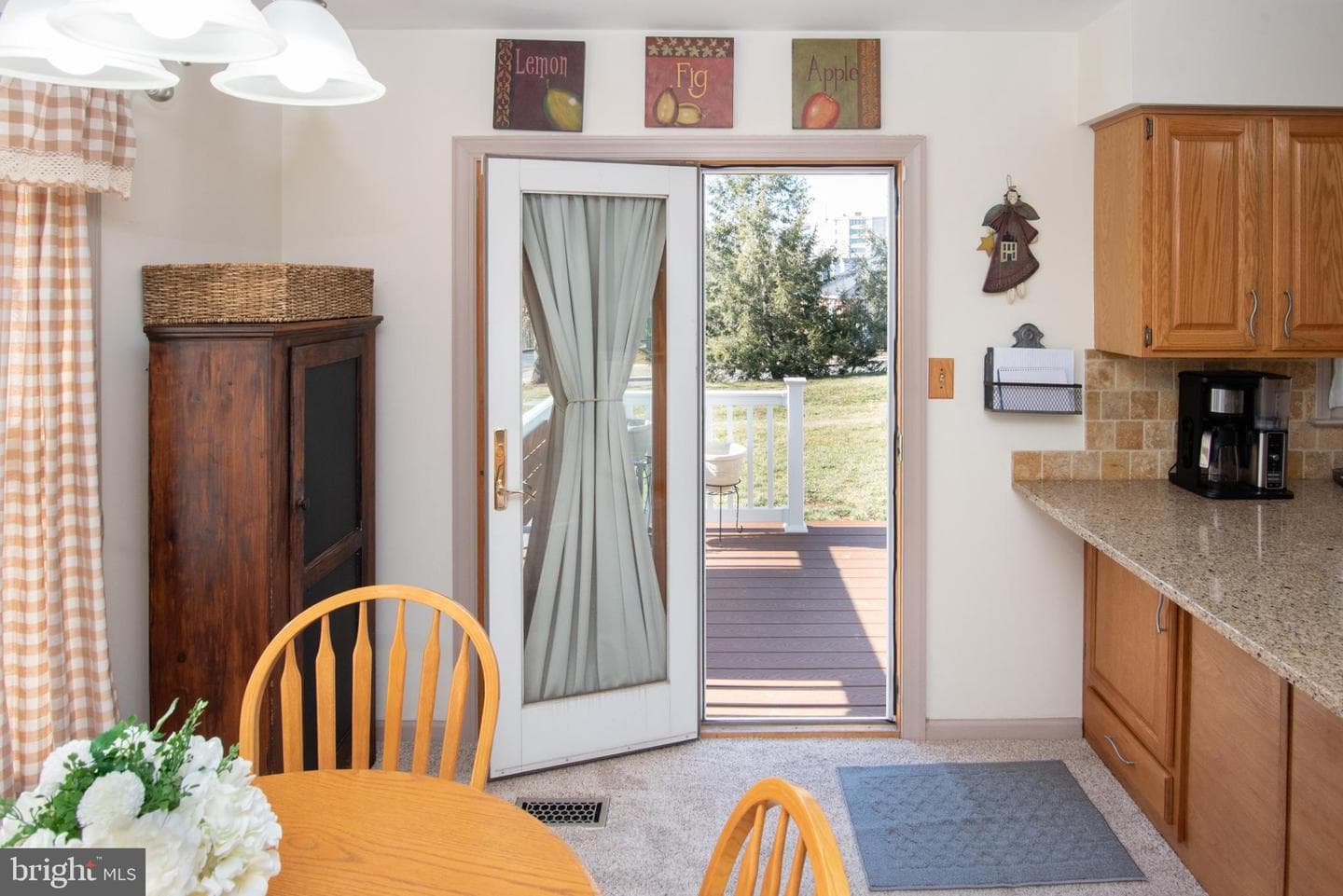 101 Cherrywood Court photo 16