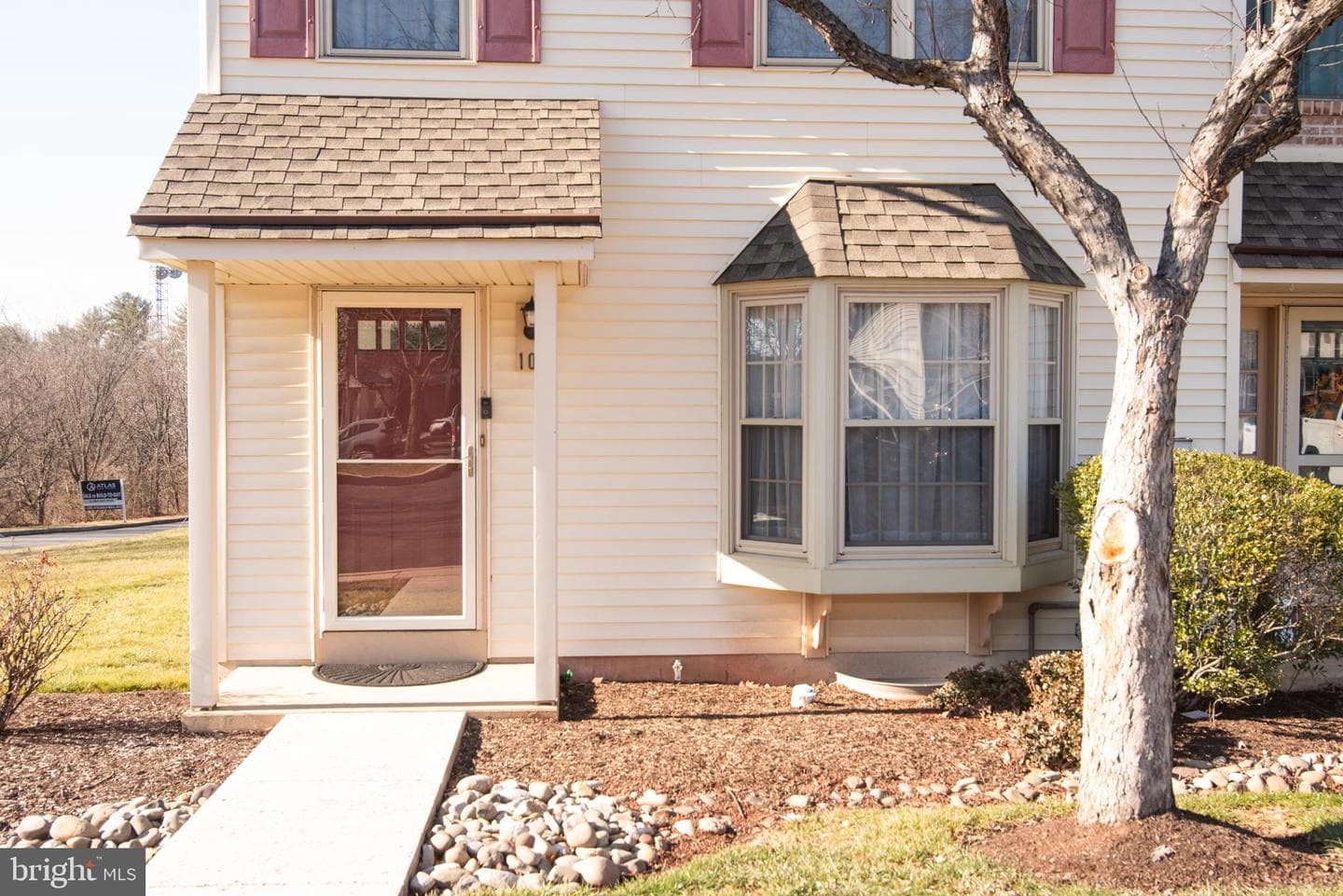 101 Cherrywood Court photo 2