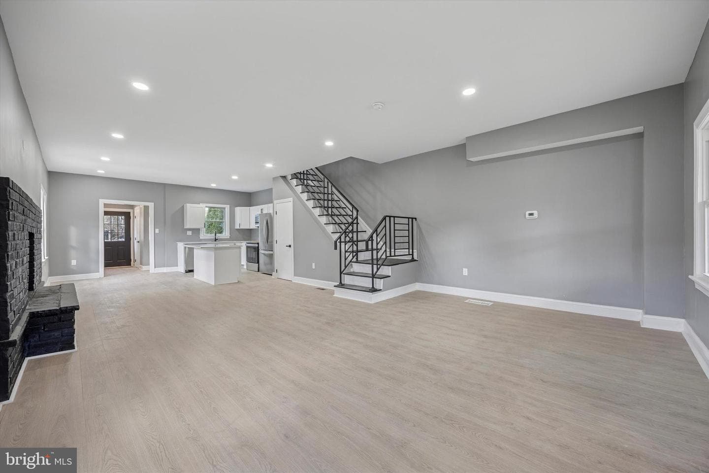 523 W Glenside Avenue photo 5