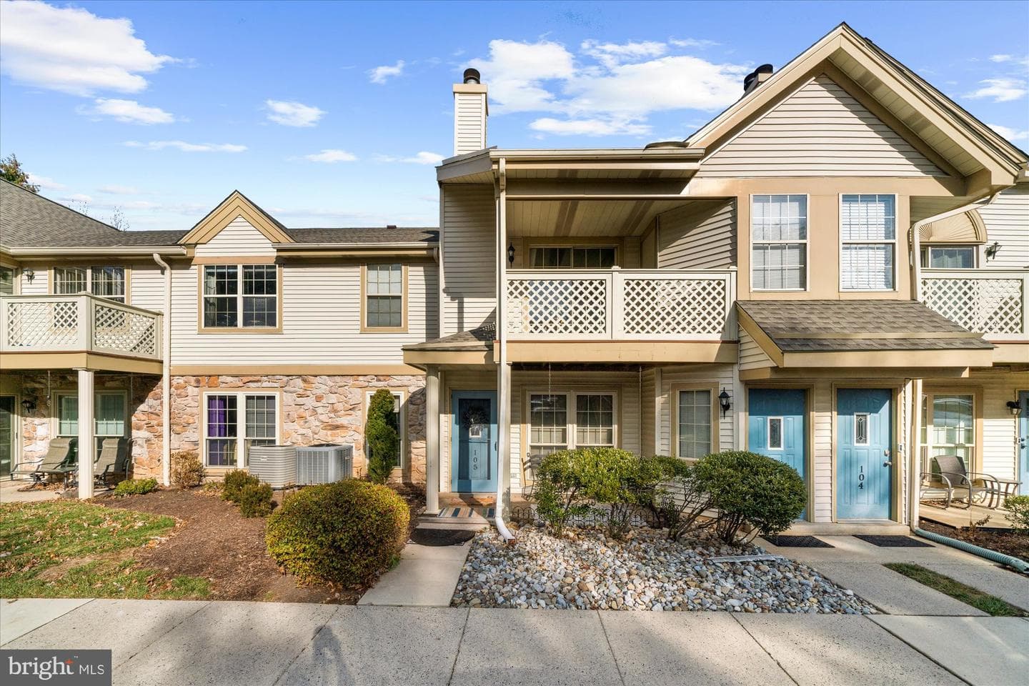 105 Foxmeadow Dr #condo 105