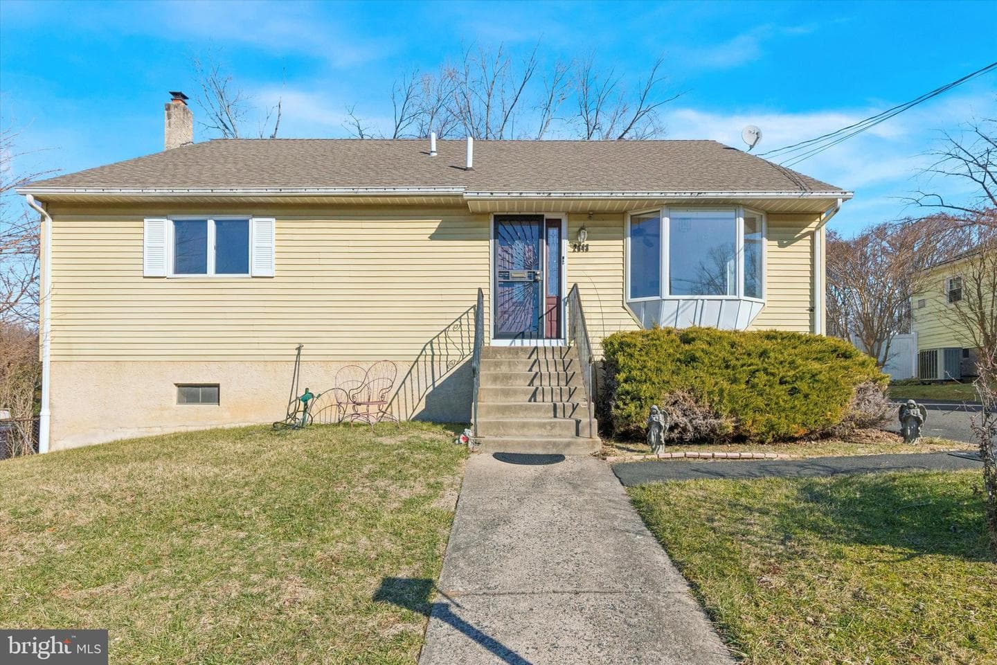2643 Phipps Avenue photo 1