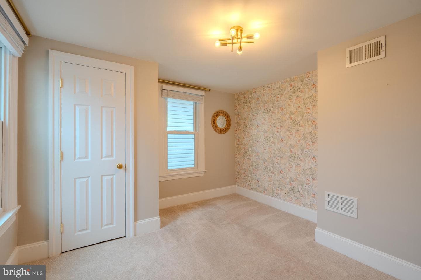315 W Spring Avenue photo 22