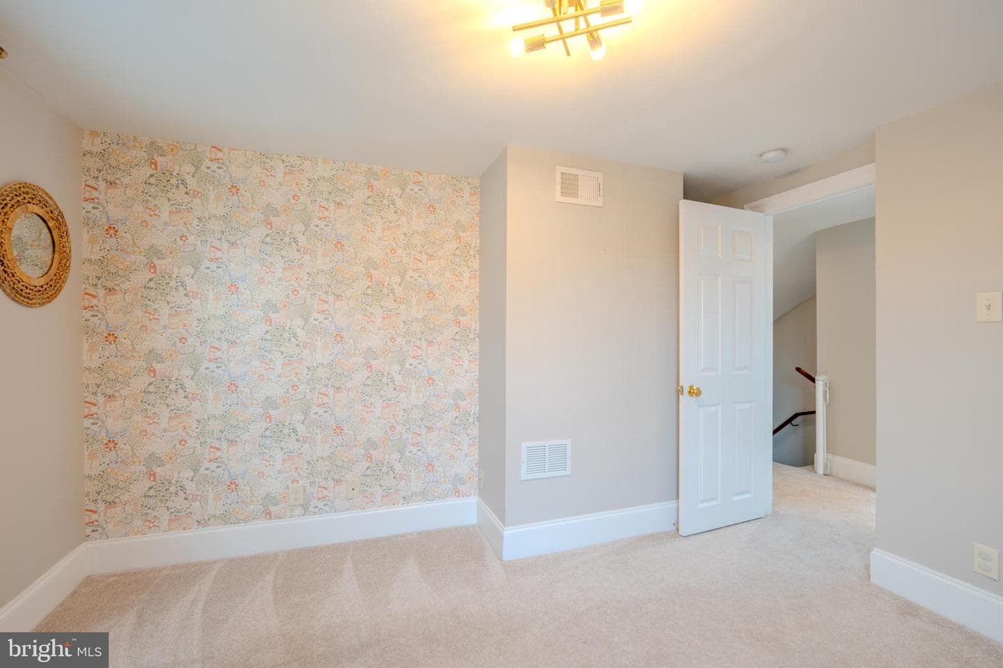 315 W Spring Avenue photo 23