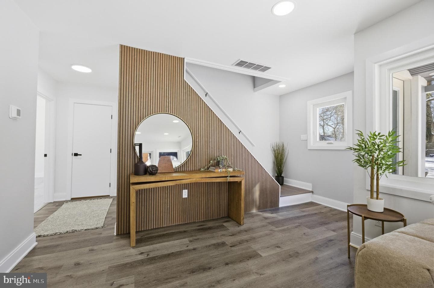 8004 Gladstone Road photo 12
