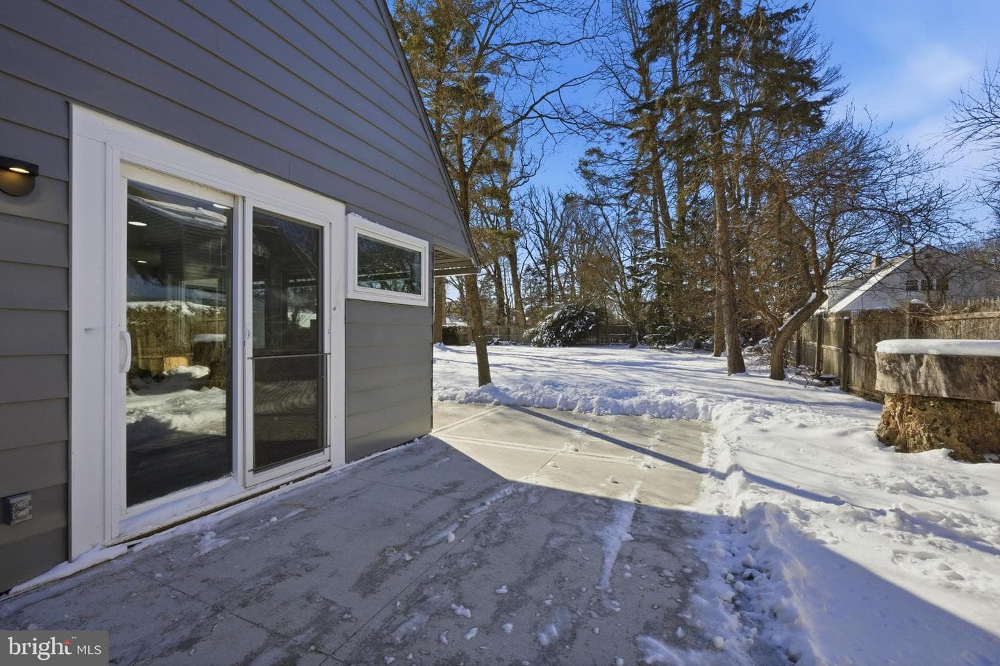 8004 Gladstone Road photo 26