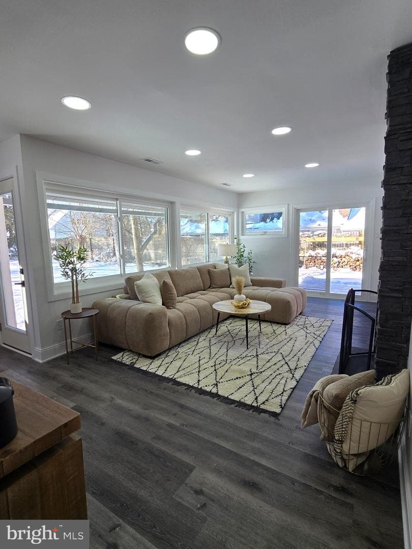 8004 Gladstone Road photo 43