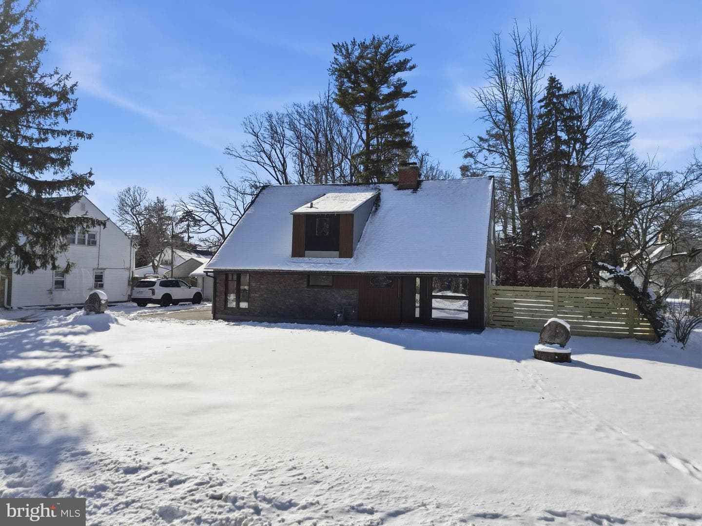 8004 Gladstone Road photo 60