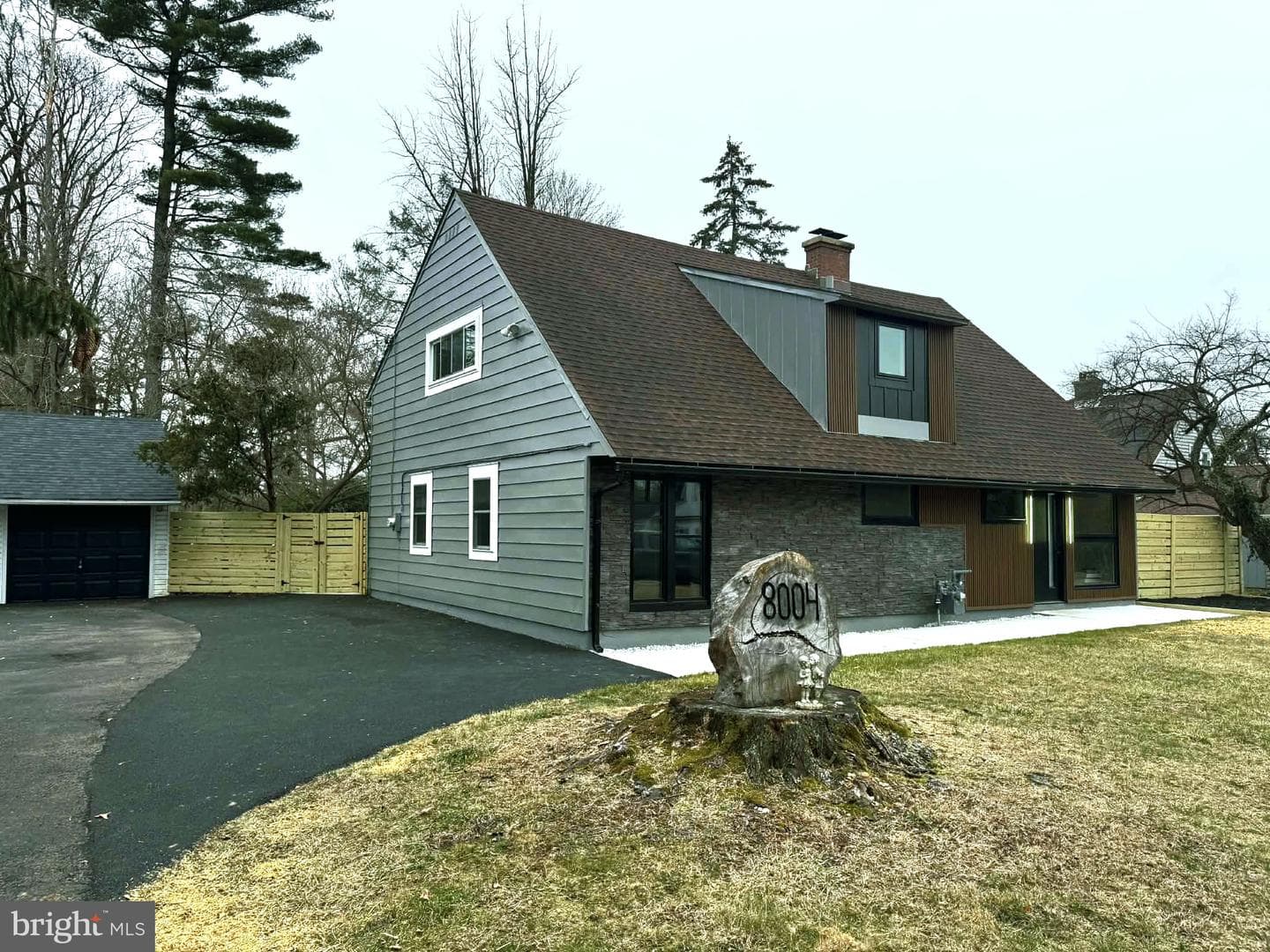 8004 Gladstone Road photo 66